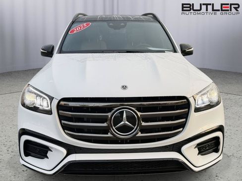 Used 2025 Mercedes-Benz GLS 450 4MATIC image 9