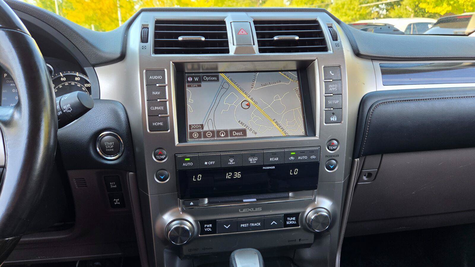 Used 2020 Lexus GX 460 Premium w/ Premium Package AWD/4WD image 36