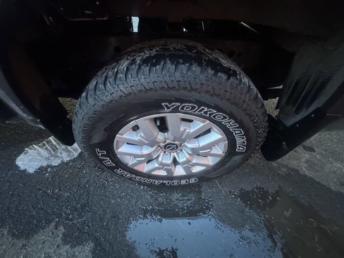 Used 2022 Nissan Frontier SV image 37