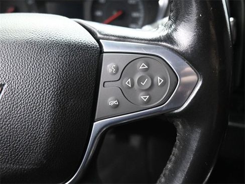 Used 2021 Chevrolet Traverse LT w/ LPO, Floor Liner Package image 22