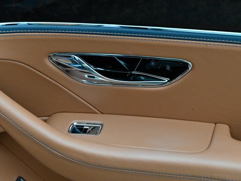 Used 2022 Bentley Flying Spur V8 AWD/4WD image 65