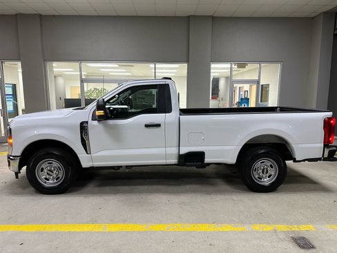 New 2026 Ford F250 XL w/ XL Chrome Package RWD image 4