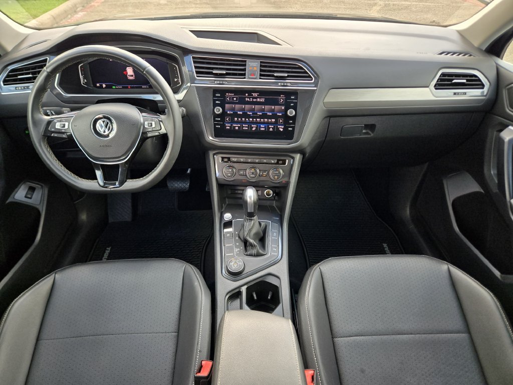 Used 2021 Volkswagen Tiguan SEL AWD/4WD image 14