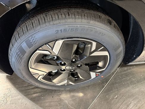 New 2026 Kia Niro Wind FWD image 8