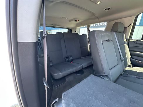 Used 2015 Chevrolet Suburban LS AWD/4WD image 23