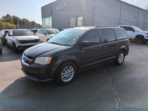 Used 2013 Dodge Grand Caravan SXT FWD image 3