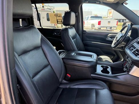 Used 2021 Chevrolet Suburban LT AWD/4WD image 15