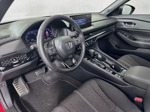 Certified 2025 Honda Accord Sport image 9