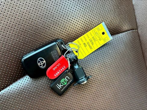 Certified 2020 Toyota 4Runner Limited image 14