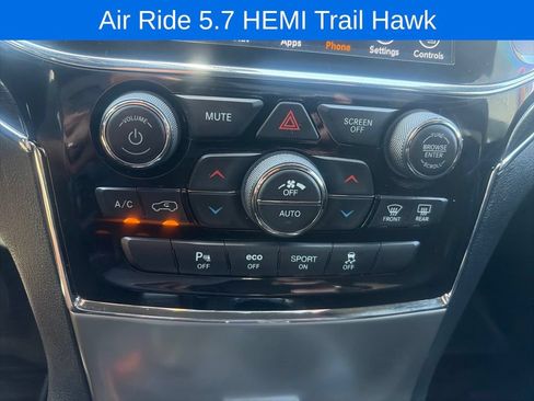 Used 2021 Jeep Grand Cherokee Trailhawk w/ Premium Lighting Group AWD/4WD image 44