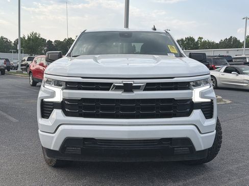 Used 2024 Chevrolet Silverado 1500 RST w/ Z71 Off-Road Package AWD/4WD image 6