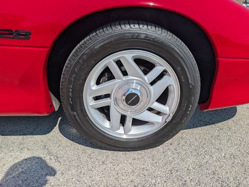 Used 1994 Chevrolet Camaro Z28 RWD image 87