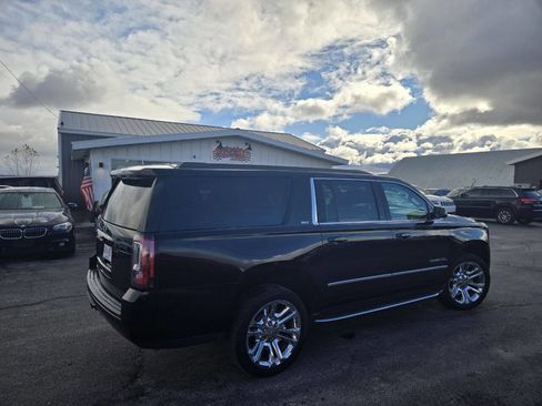 Used 2020 GMC Yukon XL SLT w/ Premium Edition image 13