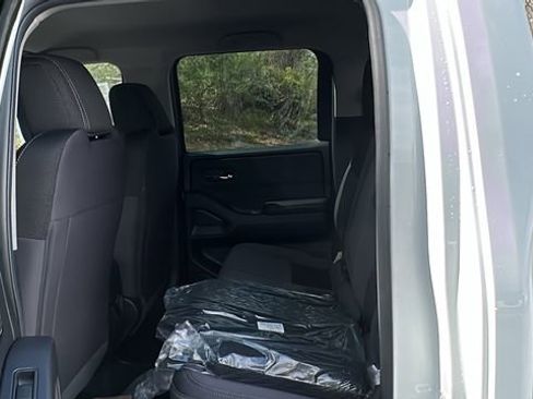 New 2026 Nissan Frontier SV w/ SV Convenience Package AWD/4WD image 21
