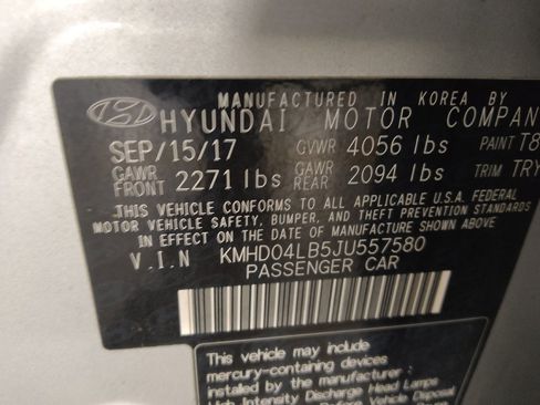 Used 2018 Hyundai Elantra Sport w/ Sport Premium Package 03 FWD image 33