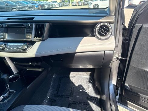 Used 2015 Toyota RAV4 XLE AWD/4WD image 27