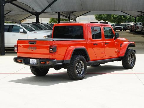 Used 2024 Jeep Gladiator Mojave AWD/4WD image 5