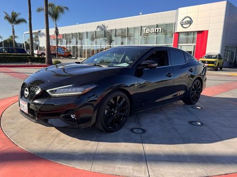 Certified 2023 Nissan Maxima SR w/ Sport Mat Group image 4