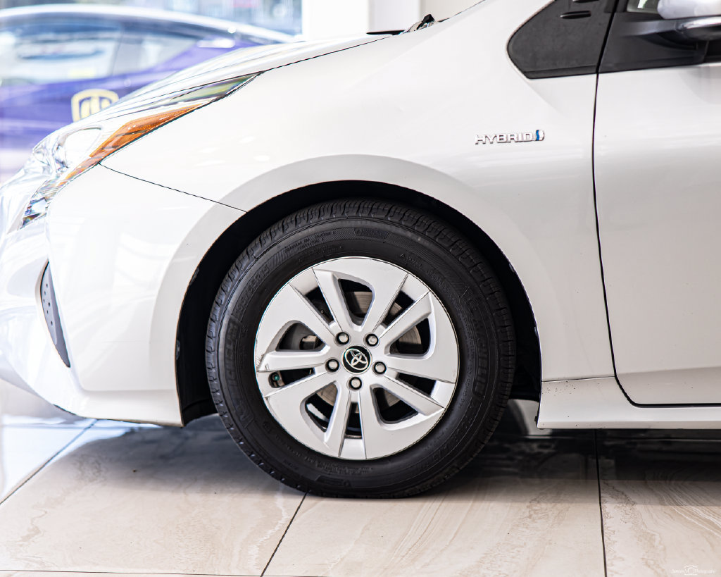 Used 2017 Toyota Prius Two FWD image 8