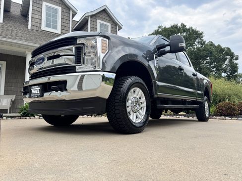 Used 2019 Ford F250 XL w/ STX Appearance Package AWD/4WD image 24