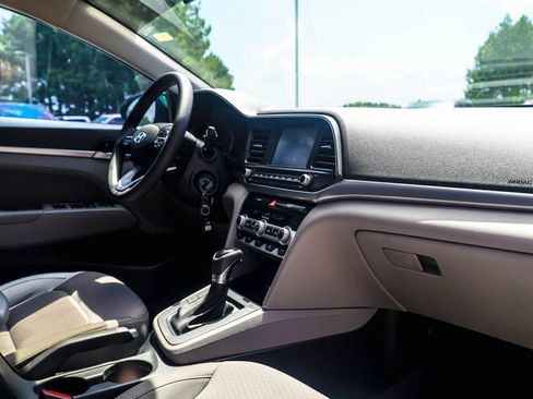 Used 2020 Hyundai Elantra SEL FWD image 9