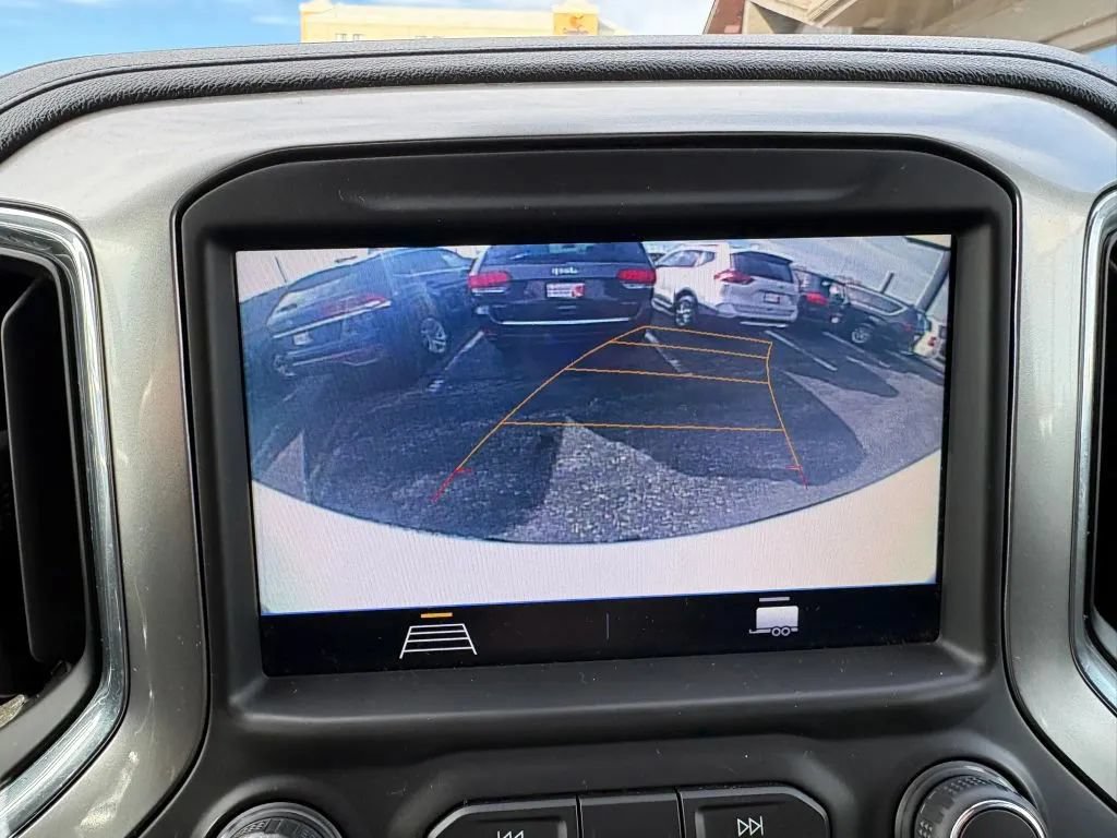 Used 2021 Chevrolet Silverado 1500 LT w/ Bed Protection Package AWD/4WD image 21