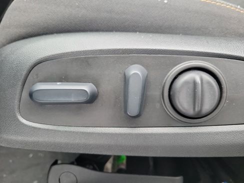 Certified 2023 Chevrolet Equinox LT image 18