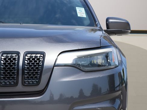 Used 2019 Jeep Cherokee Latitude Plus image 6