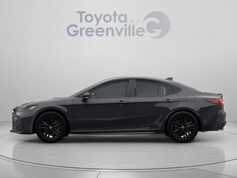Used 2025 Toyota Camry LE w/ Convenience Package FWD image 2