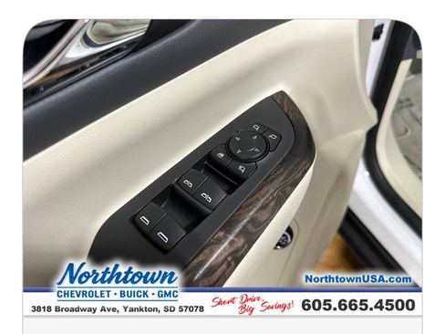 Used 2021 GMC Acadia Denali w/ Denali Ultimate Package AWD/4WD image 11
