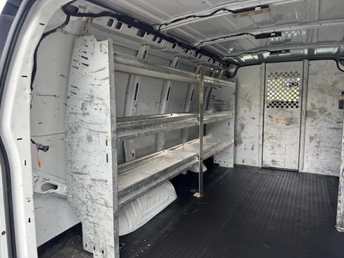 Used 2019 Chevrolet Express 2500 w/ Driver Convenience Package RWD image 19