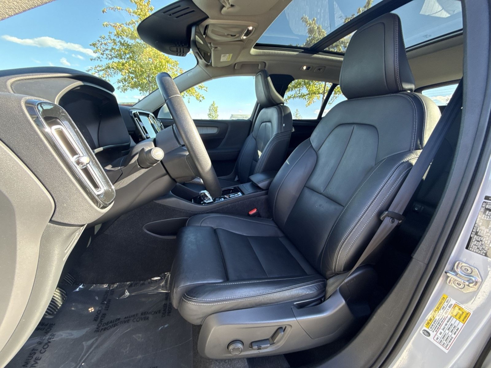 Used 2021 Volvo XC40 T5 Inscription w/ Climate Package AWD/4WD image 13