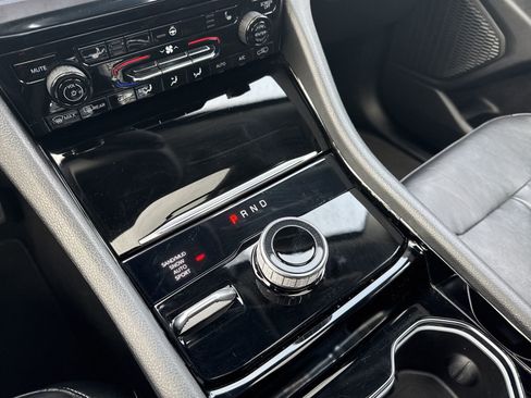 Used 2023 Jeep Grand Cherokee Limited image 23