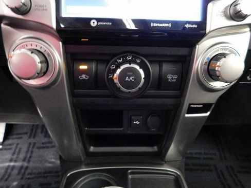 Used 2021 Toyota 4Runner SR5 Premium image 44