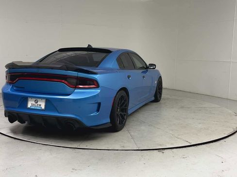 Used 2018 Dodge Charger R/T Scat Pack w/ Dynamics Package RWD image 2