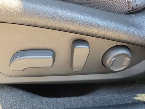 Used 2026 Subaru Outback Premium AWD/4WD image 17