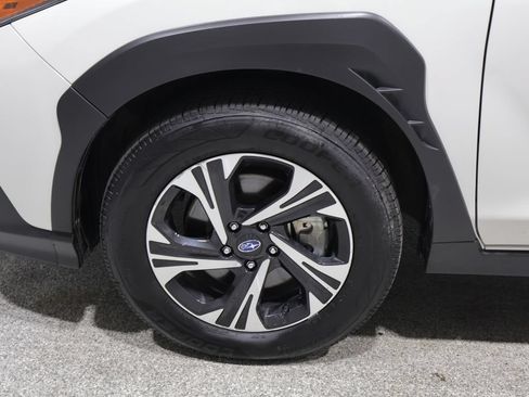 Used 2025 Subaru Crosstrek 2.5i Premium AWD/4WD image 9