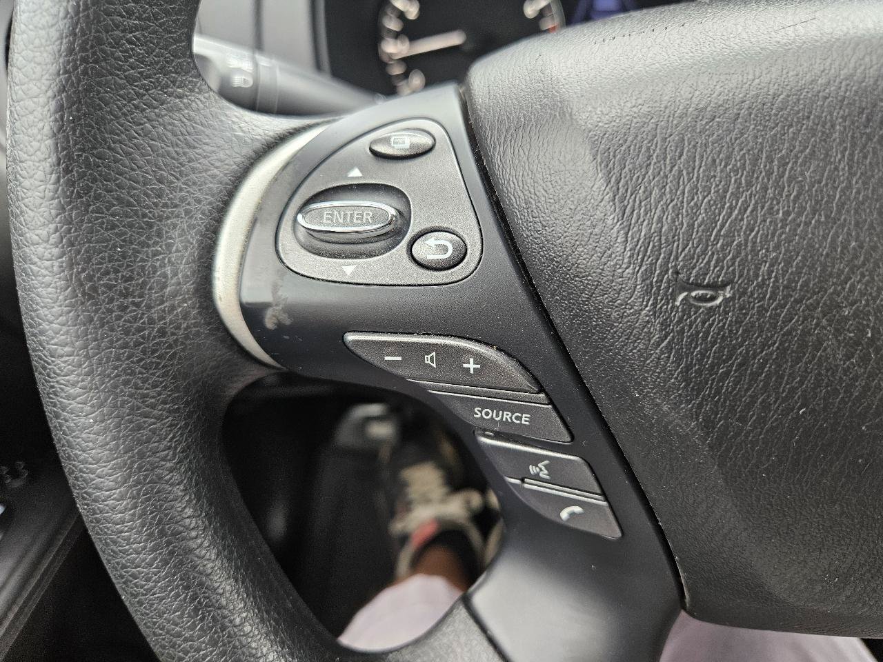 Used 2019 Nissan Pathfinder S AWD/4WD image 45