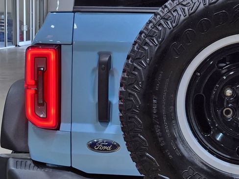 Used 2023 Ford Bronco Heritage Edition AWD/4WD image 20
