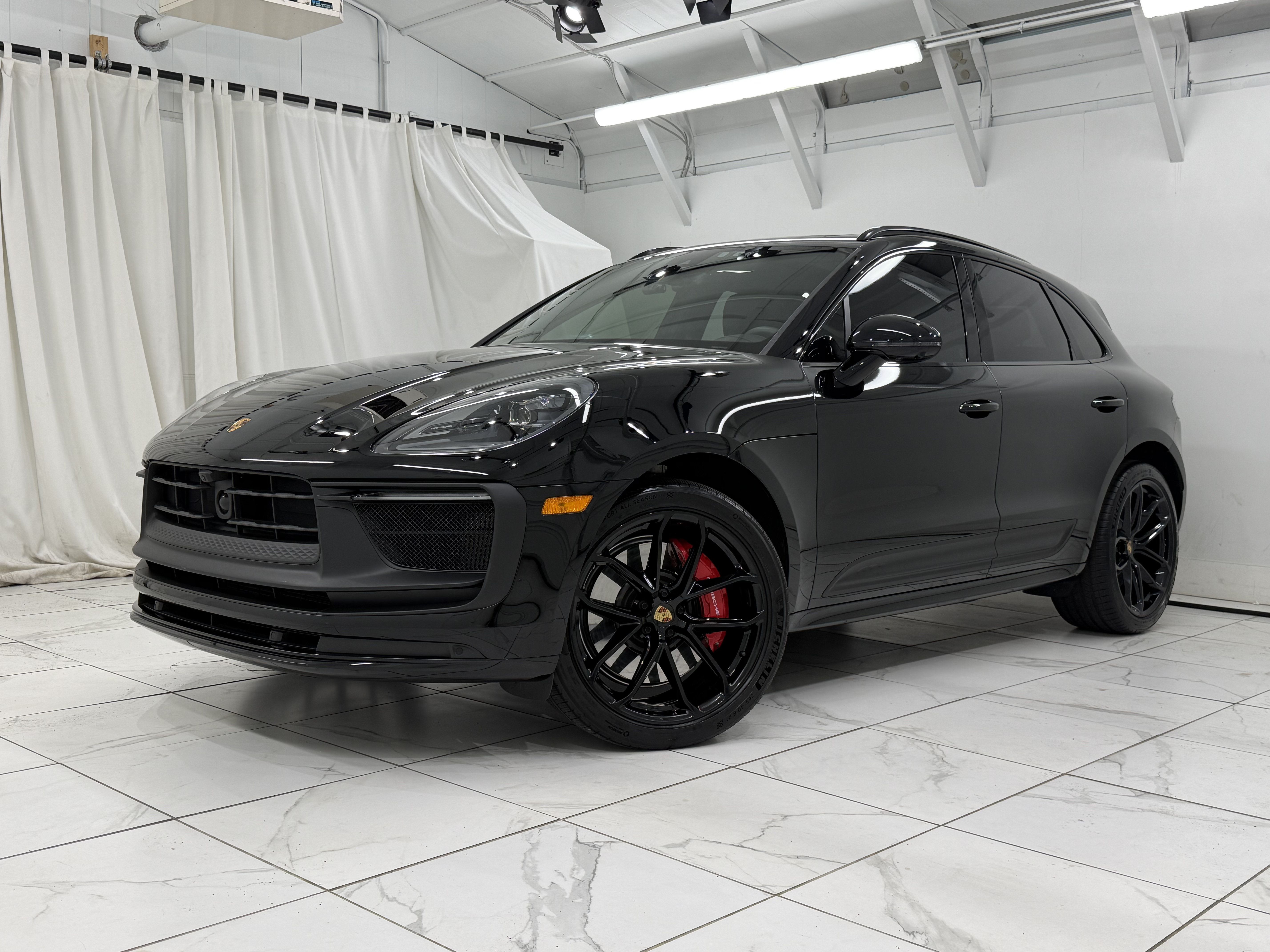Used 2026 Porsche Macan GTS AWD/4WD image 1