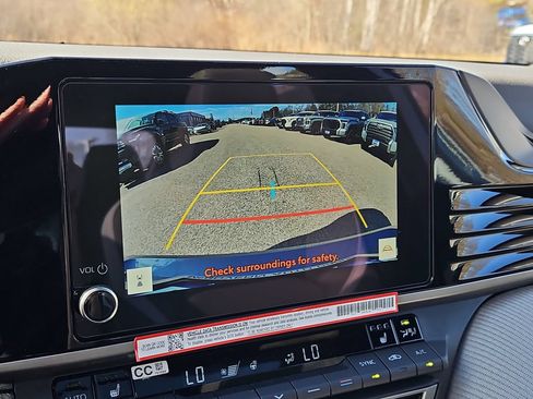 New 2026 Toyota Camry Hybrid AWD/4WD image 10