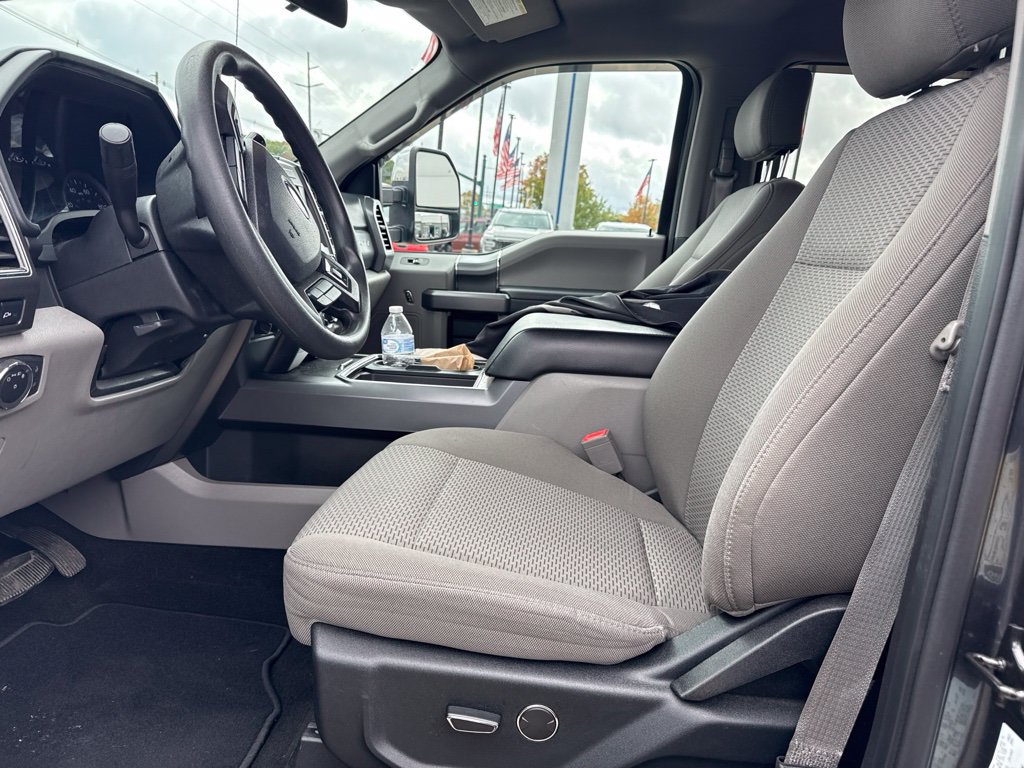Used 2019 Ford F250 XLT w/ XLT Premium Package AWD/4WD image 9