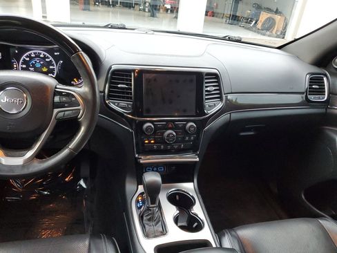 Used 2019 Jeep Grand Cherokee Overland RWD image 13