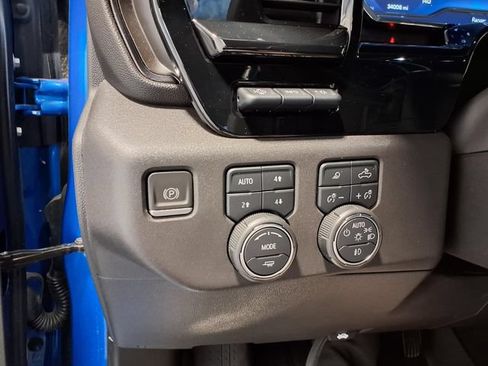 Used 2022 Chevrolet Silverado 1500 ZR2 w/ Technology Package AWD/4WD image 18