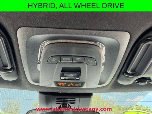 Certified 2024 Toyota Corolla SE AWD/4WD image 38