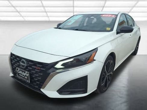 Used 2024 Nissan Altima 2.5 SR image 4