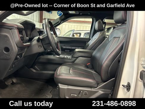 Used 2024 Ford Expedition Limited AWD/4WD image 14