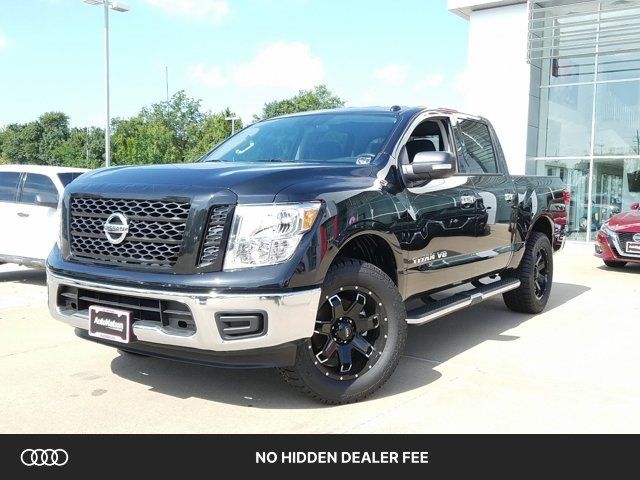 Used 2019 Nissan Titan SV RWD image 1