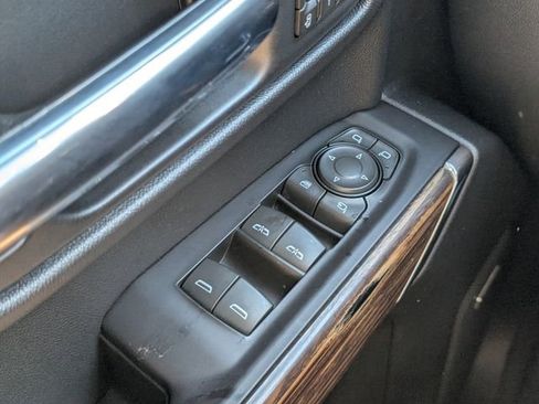 Used 2019 Chevrolet Silverado 1500 High Country w/ Technology Package AWD/4WD image 24