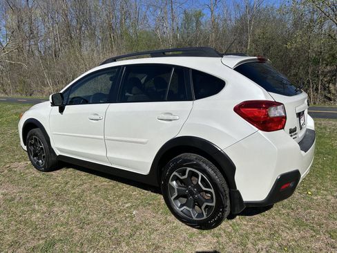 Used 2013 Subaru Crosstrek 2.0i Premium w/ Popular Pkg 2 AWD/4WD image 4